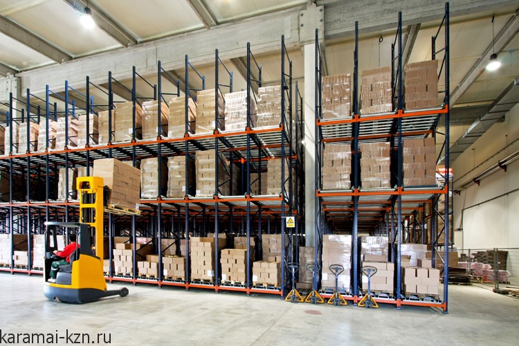 Предприятие «KaraMai» предоставляет недорогие услуги складского хранения в Казани. Наши складские помещения поддерживаются в чистоте и порядке, что ускоряет процесс поиска и расстановки товара. Весь периметр оснащен видеонаблюдением и системами охраны, пожарной безопасности, что позволяет компании гарантировать сохранность товара. Дополнительными услугами является погрузка/разгрузка товара, предоставление погрузчика, возможность круглосуточного доступа к продукции. На наших складах сохраняют грузы разнообразного назначения, начиная от личных вещей и заканчивая негабаритными, крупногабаритными товарами.